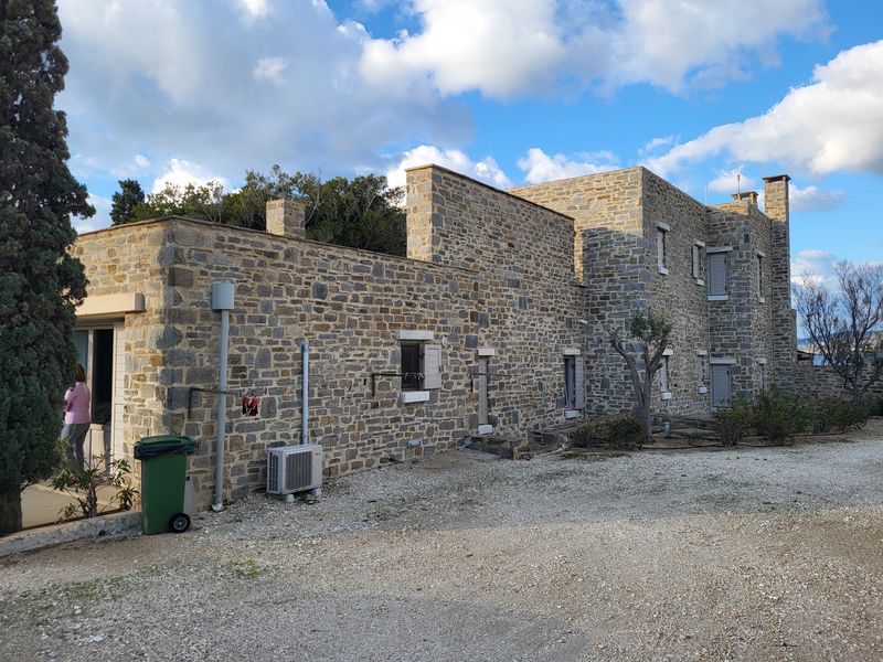 Οικόπεδο με κτίσμα  σε πλειστηριασμό Δήμος Πάρου