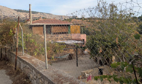 Οικόπεδο με κτίσμα  σε πλειστηριασμό Δήμος Χίου