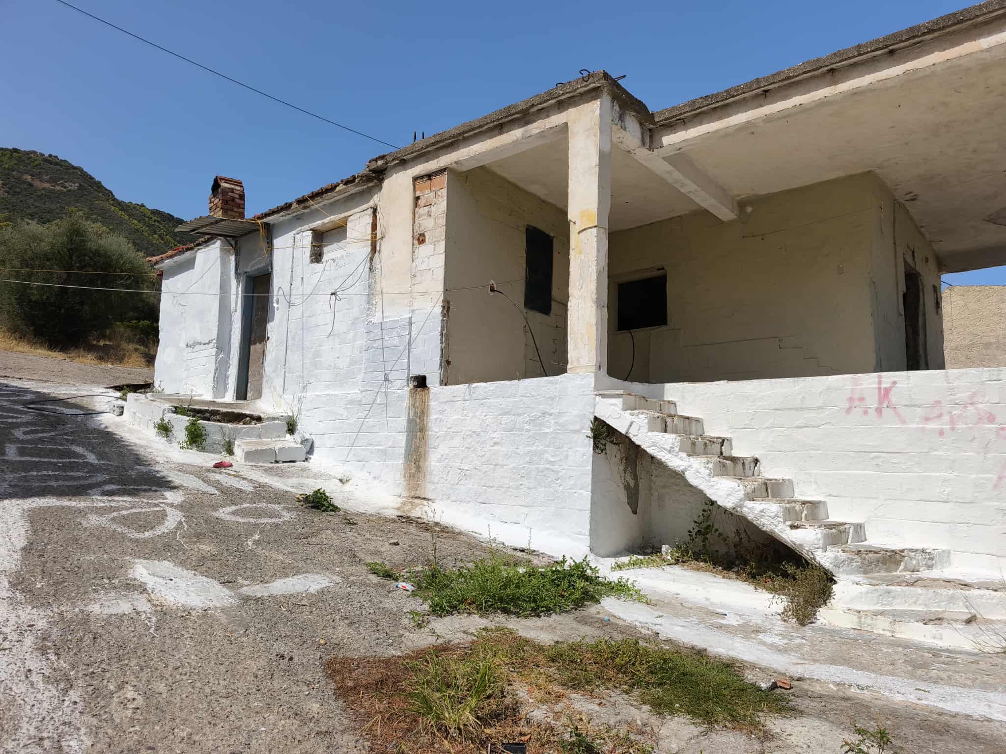 Οικόπεδο με κτίσμα  σε πλειστηριασμό Δήμος Αιγιαλείας