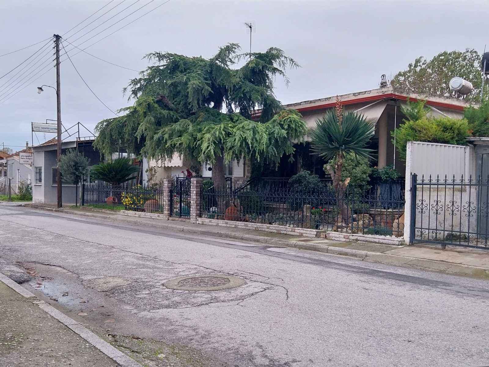 Οικόπεδο με κτίσμα  σε πλειστηριασμό Municipality of Katerini