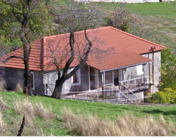 Οικόπεδο με κτίσμα  σε πλειστηριασμό Δήμος Καλαβρύτων