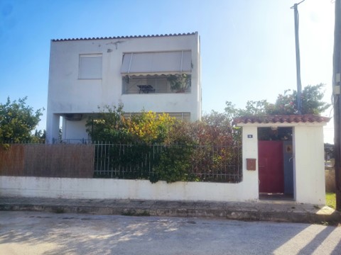 Οικόπεδο με κτίσμα  σε πλειστηριασμό Δήμος Μαραθώνος