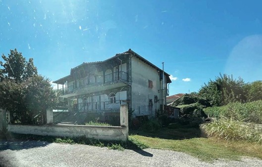 Οικόπεδο με κτίσμα  σε πλειστηριασμό Δήμος Σιντικής