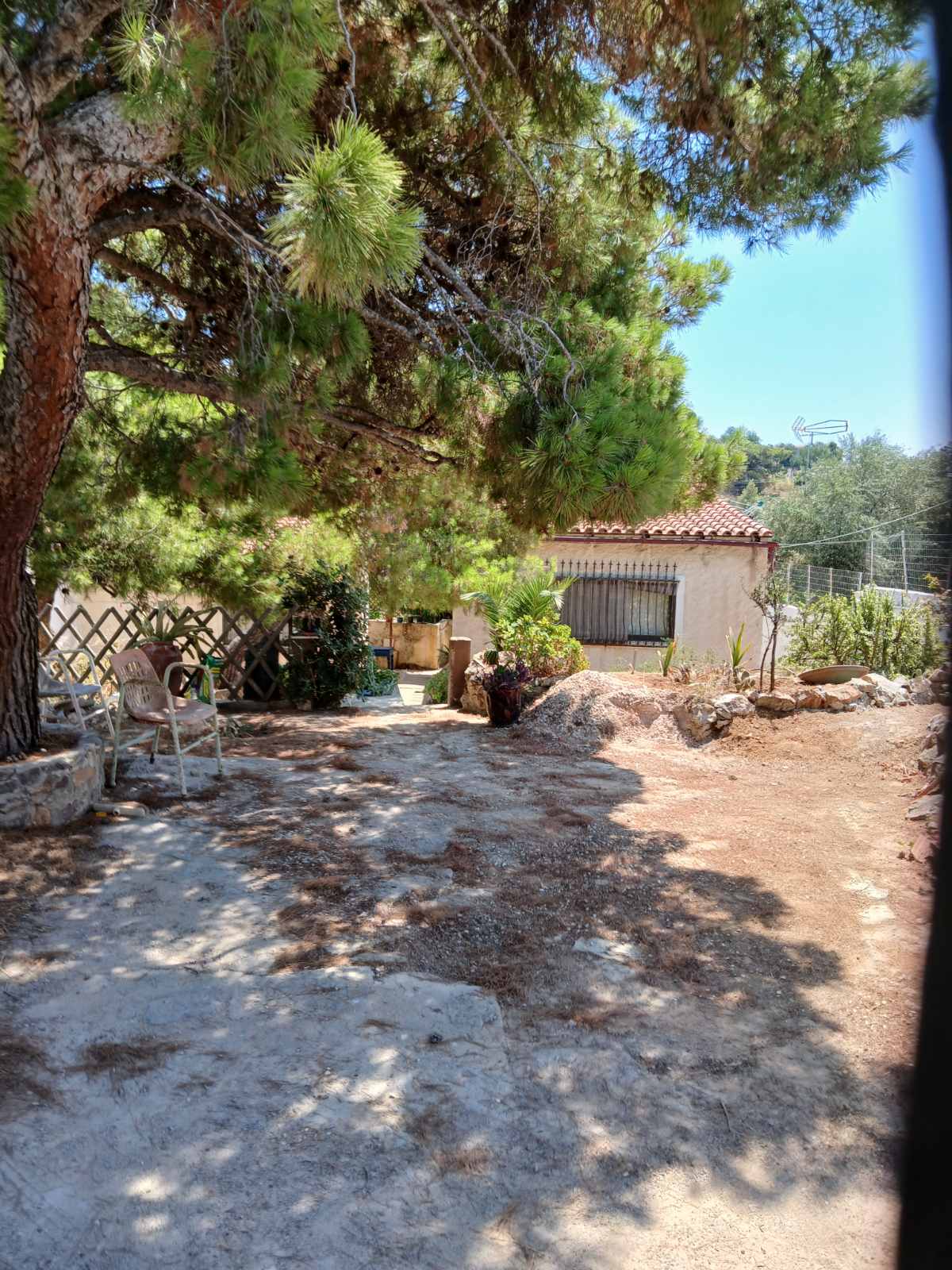 Οικόπεδο με κτίσμα  σε πλειστηριασμό Δήμος Σπάτων - Αρτέμιδος