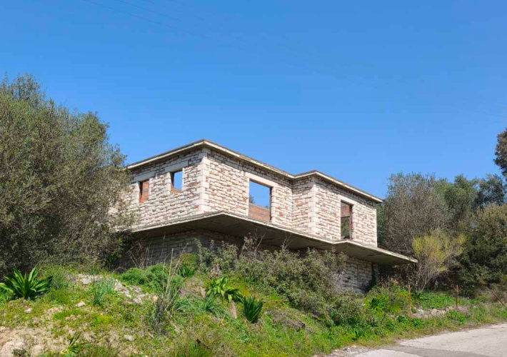 Ημιτελής μονοκατοικία 170 τ.μ.