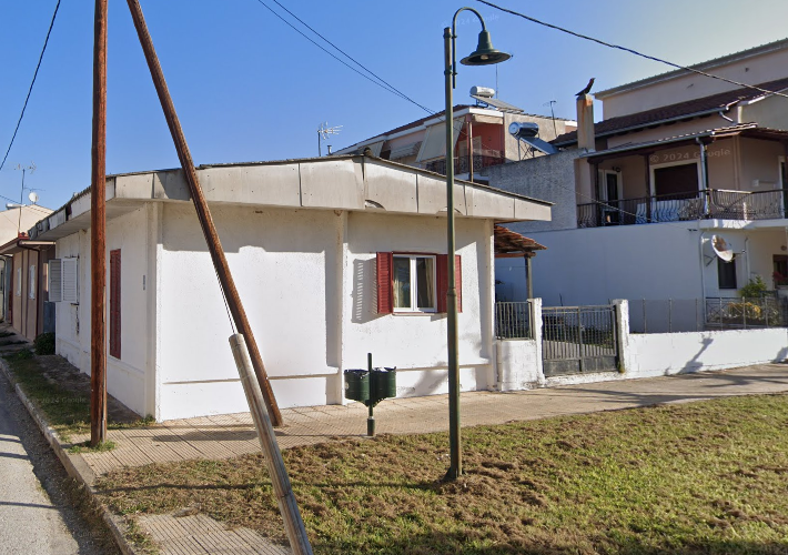 Μονοκατοικία 70 τ.μ. και αποθήκη 10 τ.μ.