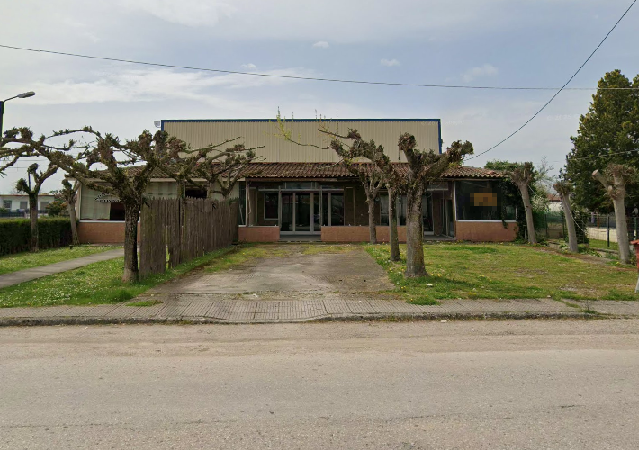 Καταστήματα 295 τ.μ.