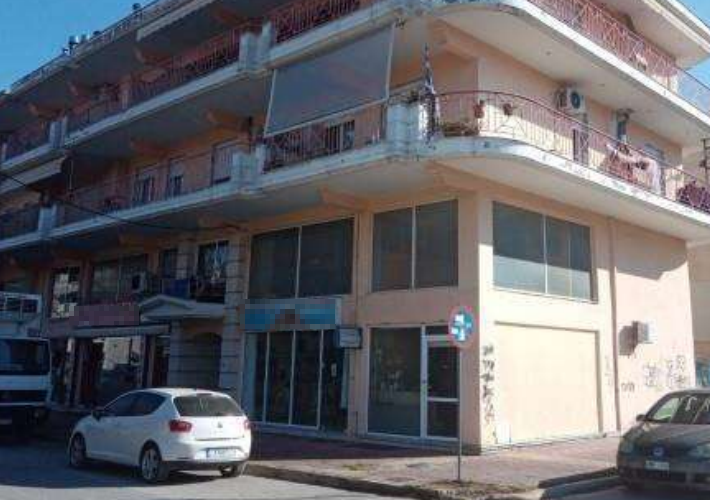 Κατάστημα 95 τ.μ. με πατάρι 95 τ.μ. και αποθήκη 108 τ.μ.