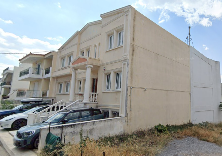 Επαγγελματικό κτήριο 383 τ.μ. με χώρο στάθμευσης