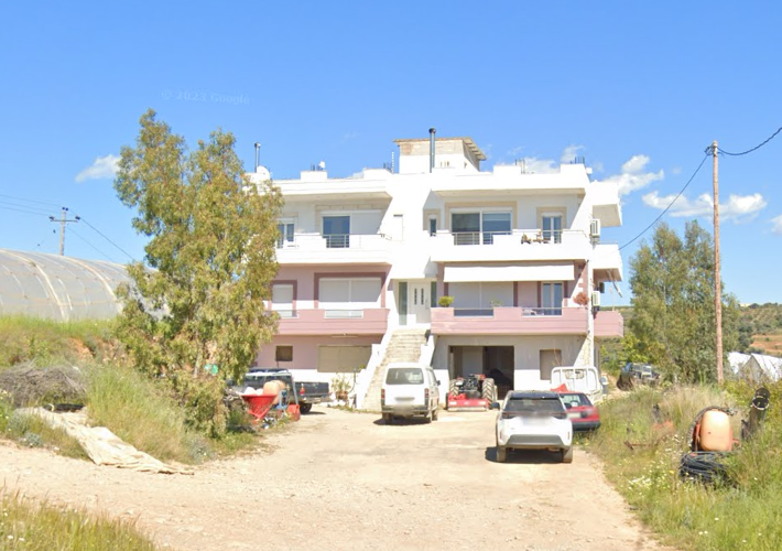 Ημιτελές κτήριο κατοικιών 666 τ.μ.