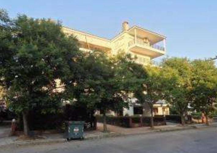 Διαμέρισμα 115 τ.μ. και αποθήκη