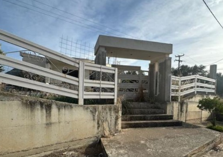 Ημιτελής μονοκατοικία 120 τ.μ.