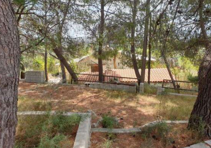 Μονοκατοικία 97 τ.μ. με αποθήκες 65 τ.μ.