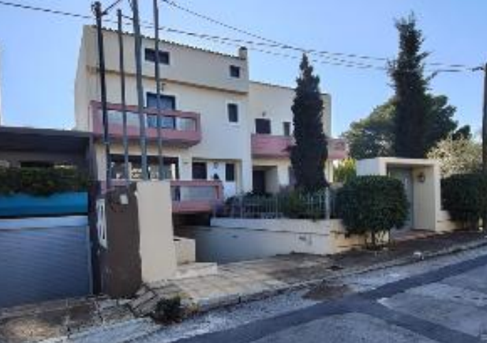 Μεζονέτα 195 τ.μ. με θέση στάθμευσης