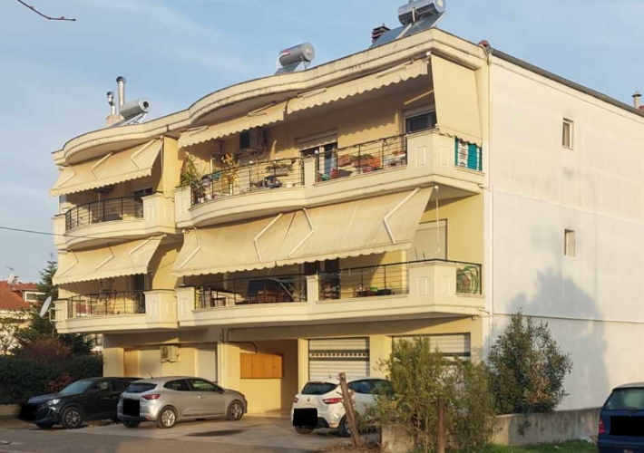 Διαμέρισμα 77 τ.μ. και θέση στάθμευσης