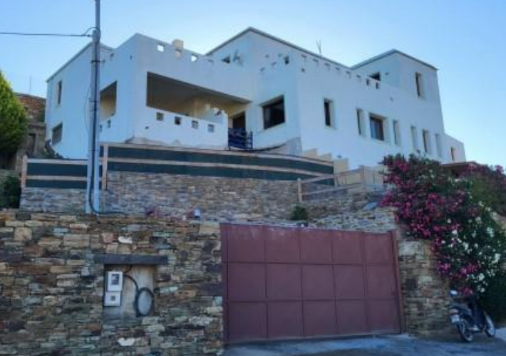 Μονοκατοικία 449 τ.μ.