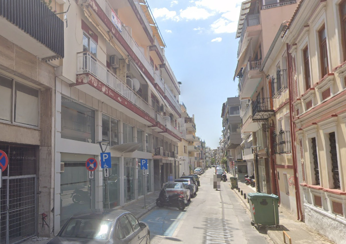 Κατάστημα 150 τ.μ. με πατάρι 75 τ.μ.