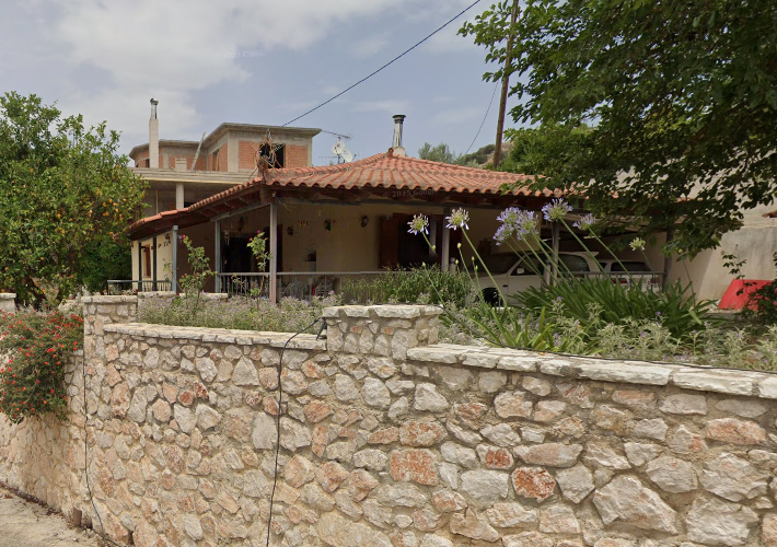 Ημιτελή κτήρια κατοικιών 411 τ.μ. με αποθήκη 71 τ.μ.