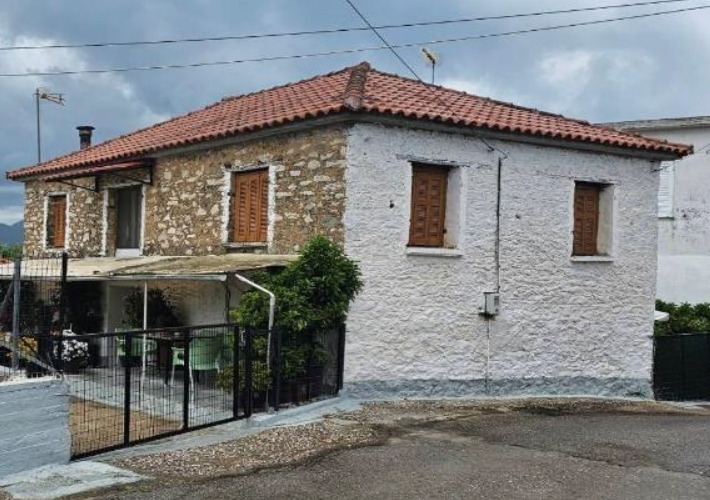 Μονοκατοικία 129 τ.μ. και αποθήκη 9 τ.μ.