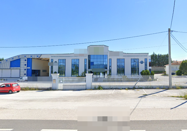 Βιομηχανικός χώρος 6.928 τ.μ. με χώρους στάθμευσης