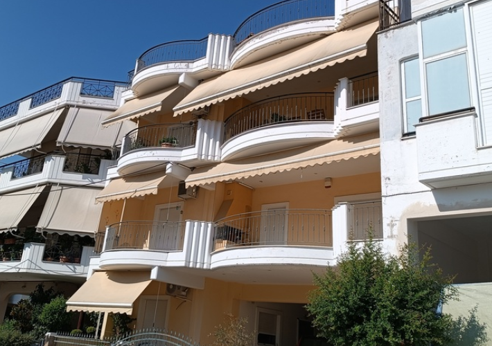 Κτήριο κατοικιών 513 τ.μ. με θέσεις στάθμευσης και αποθήκες