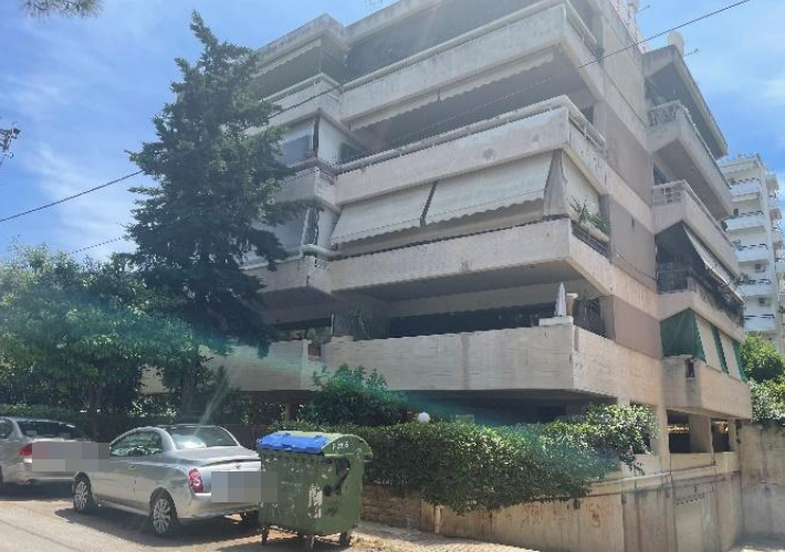 Διαμέρισμα 174 τ.μ. και θέση στάθμευσης