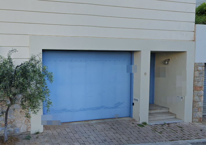 Μεζονέτα 374 τ.μ. με πισίνα και χώρο στάθμευσης