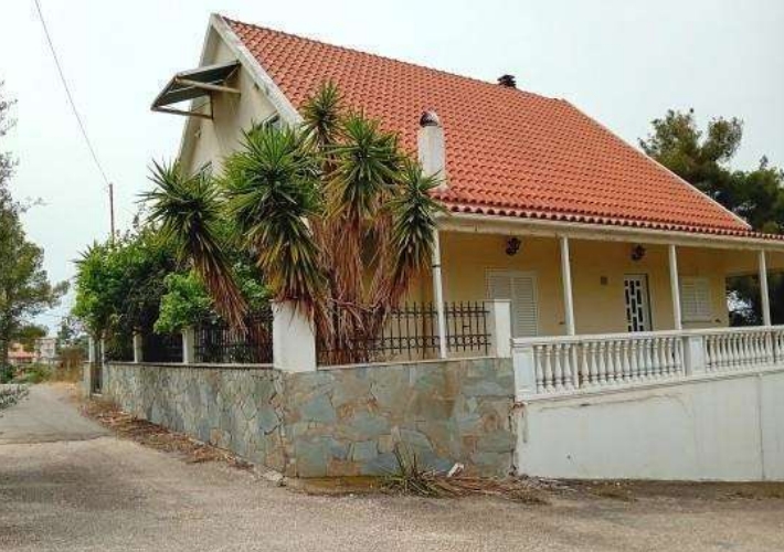 Μονοκατοικία 164 τ.μ. και αποθήκες 9 τ.μ.